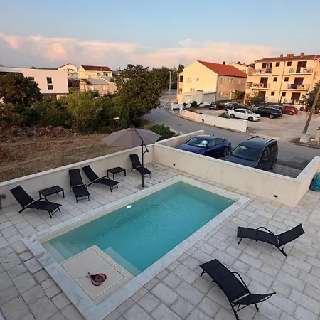 Villa B&s *